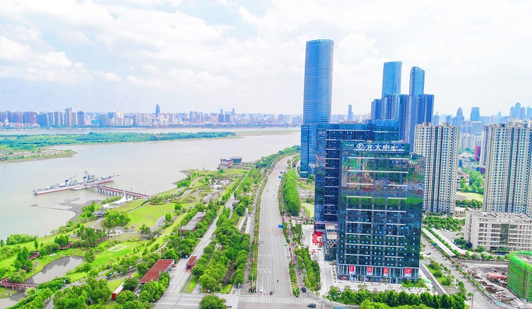 �ϲ��к��̲���������ص�λǩԼ��פAG�콢������